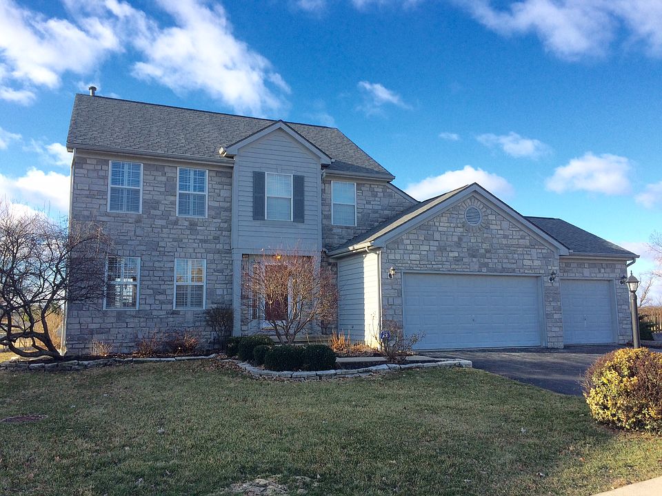 1st image of 221 Cedarbend Ct