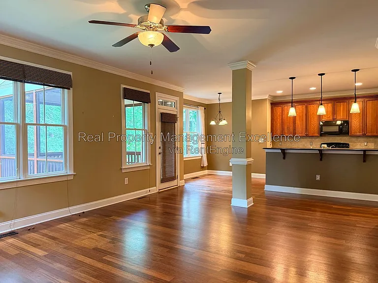 616 Lake Artesia Ln — Photo 24