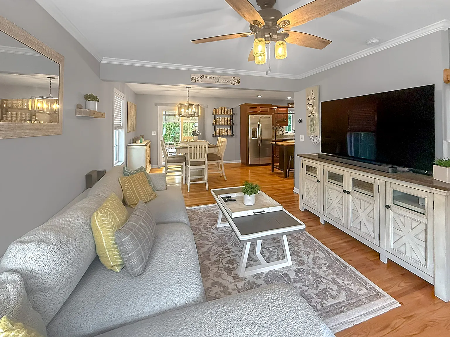 3 bed, 2.5 bath, 1634 sqft, $3,500 — Photo 4