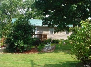 1773 Landon Rd, Bourbon, MO 65441