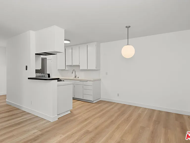 16169 W Sunset Blvd #203 — Photo 9