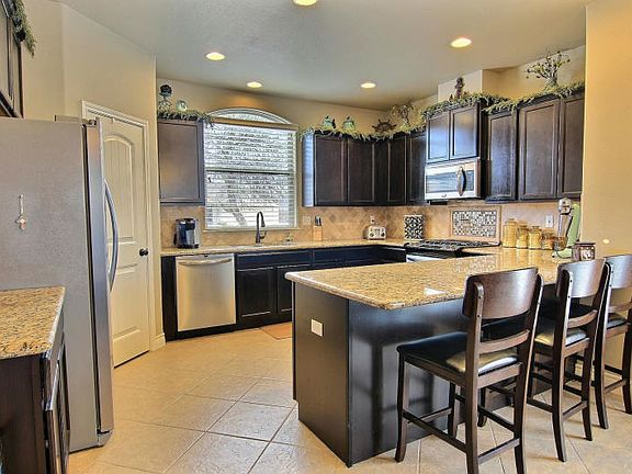 3rd image of 13925 Sea Horse Ave