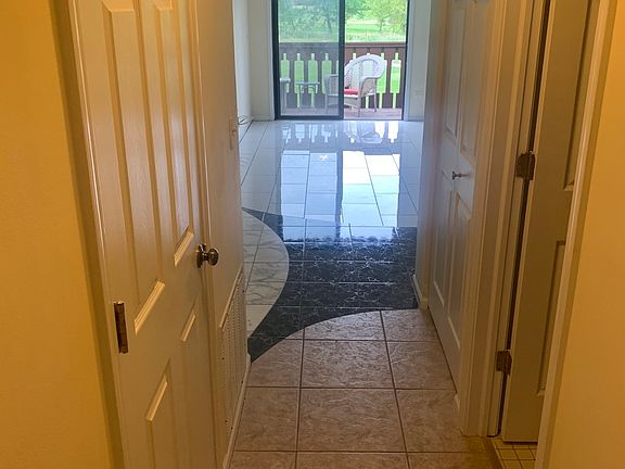 5th image of 550 Elizabeth Dr #19C