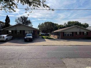 631-633 S 11th St, Pekin, IL 61554