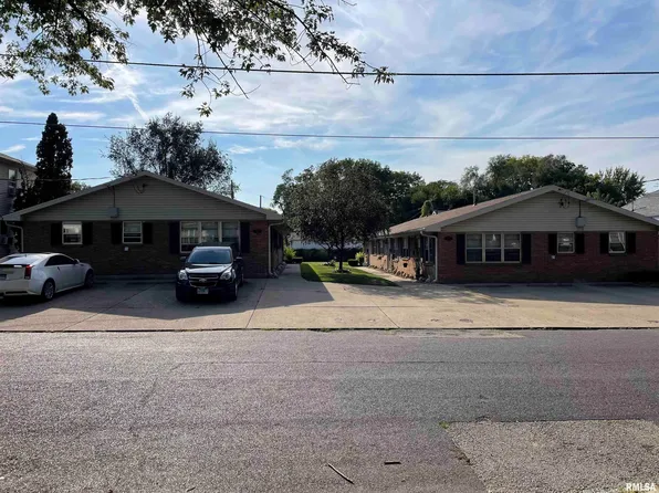 631-633 S 11th St, Pekin, IL 61554