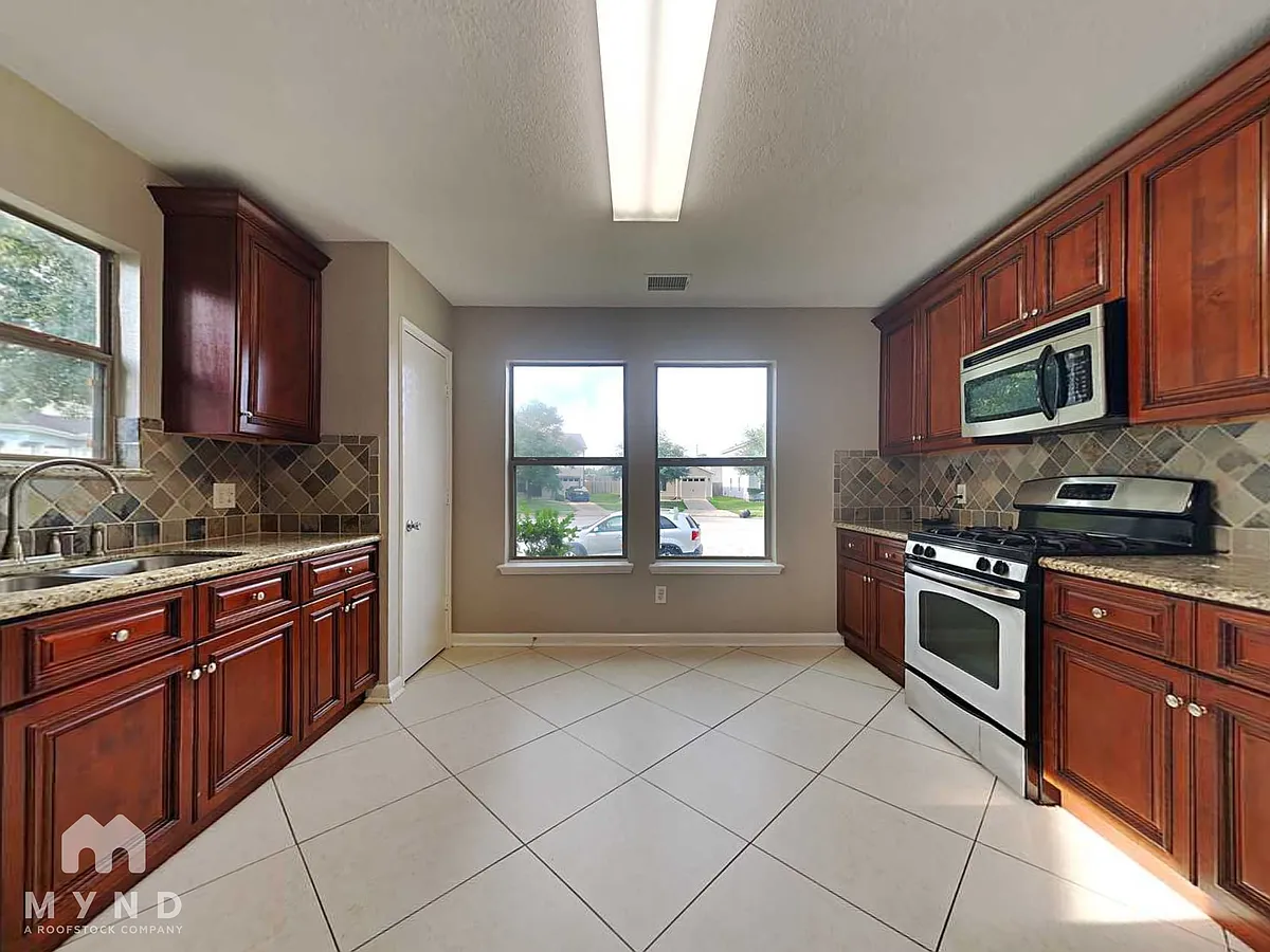 Building Photo - 8014 Arrington Forest Ln
