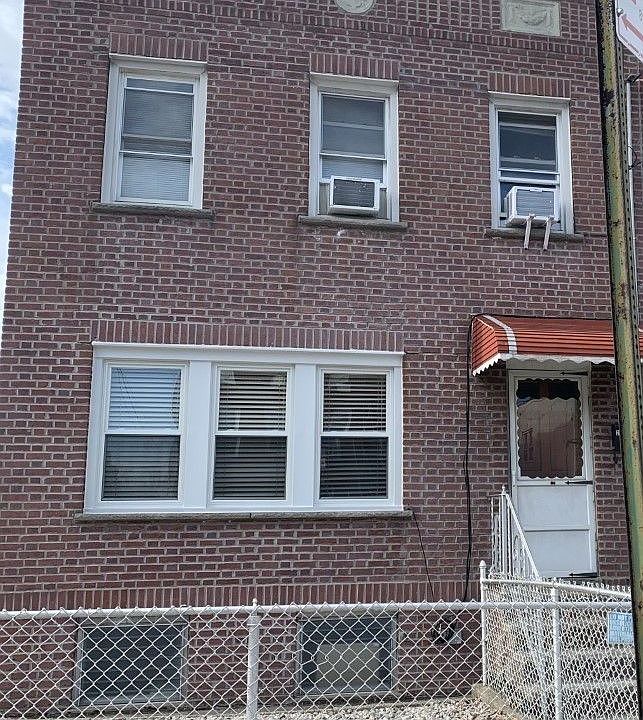 1st image of 2134 29th Ave