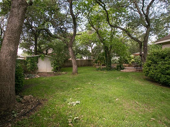 Large shaded grassy area. 