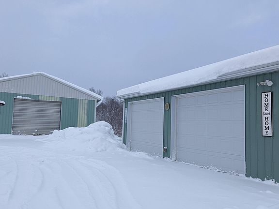 4th image of 4051 102nd Ave
