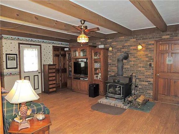 5th image of 106 Wonderly Ave