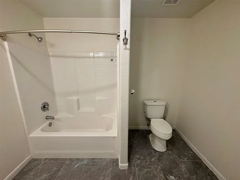 513 W China St #B — Photo 15