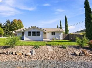221 Briggs Dr, Myrtle Creek, OR 97457