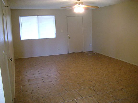 2nd image of 2401 W Jacinto Ave