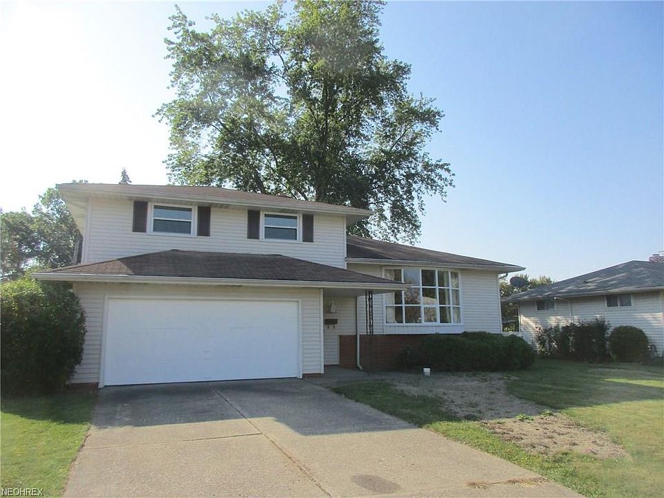 1st image of 36026 Hillcrest Dr