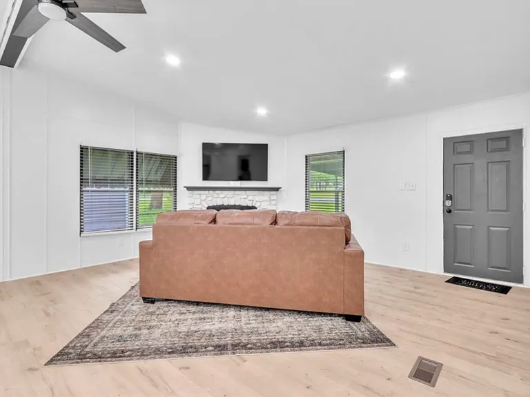 318 Overlook Trl — Photo 6