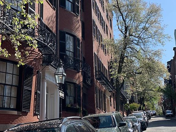 5th image of 105 Pinckney St #5