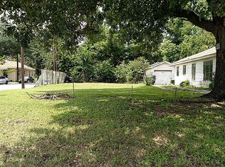 1001 North Loop, Houston, TX 77022