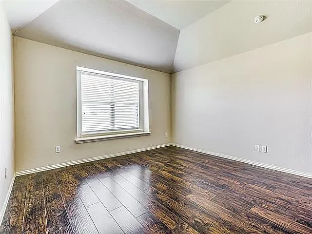 2761 Cascade Cove Dr — Photo 9