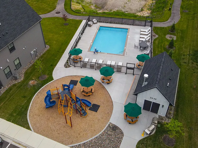 Foxtail Hollow Townhomes — Photo 42