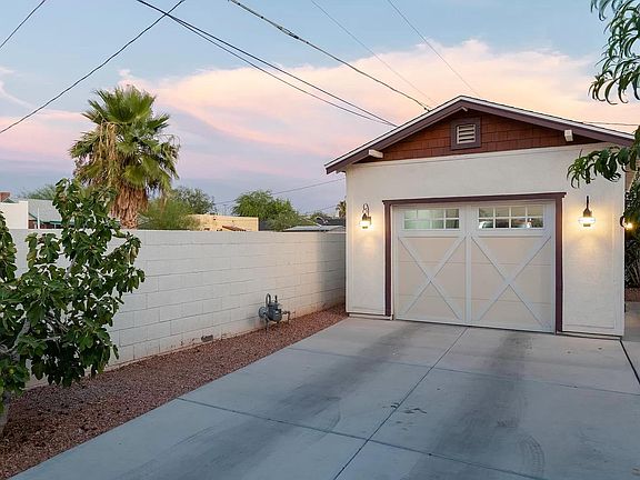 Exterior 1 Car Garage