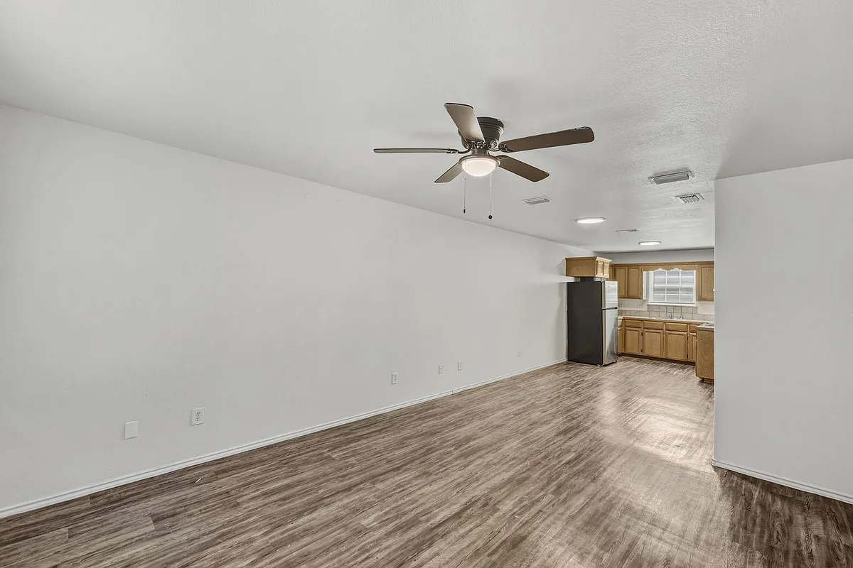 Building Photo - 315 Gastel Circle