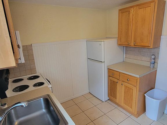 5th image of 1519 S Broad St Floor 3