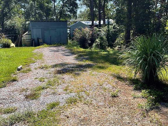 2nd image of 572 Escambia Loop