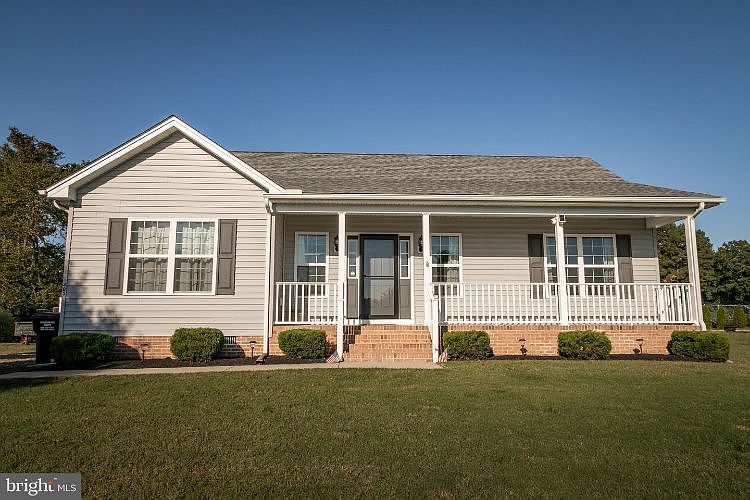 1st image of 403 Creekside Trl