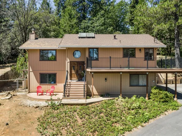 15693 Lorie Dr, Grass Valley, CA 95949