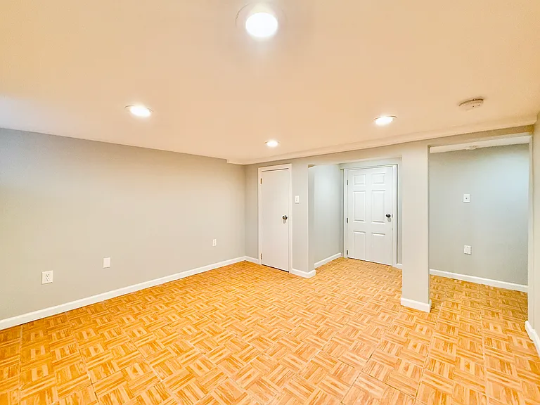 52 Manor St #1 — Photo 40