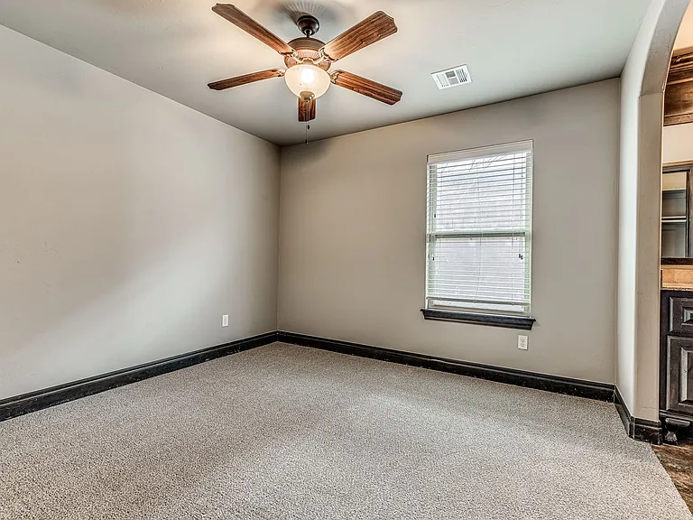 13609 Gentry Dr — Photo 23