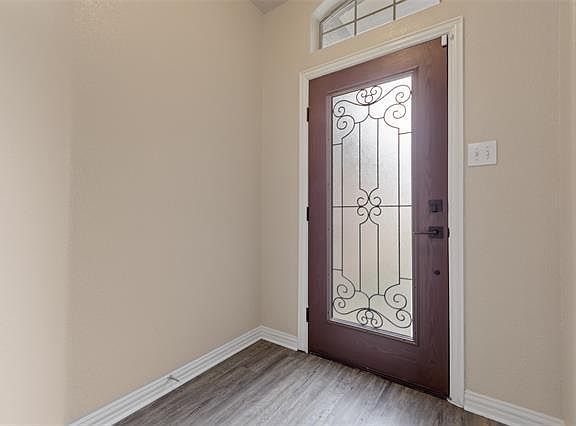 3rd image of 2032 River Brook Dr