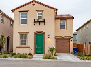 3745 Magnificent Way, Clovis, CA