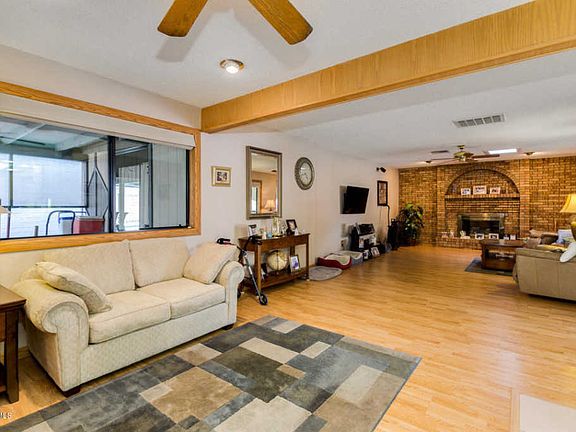 5th image of 2554 W Obispo Cir