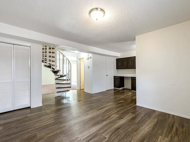 Spring Creek Townhomes — Photo 8
