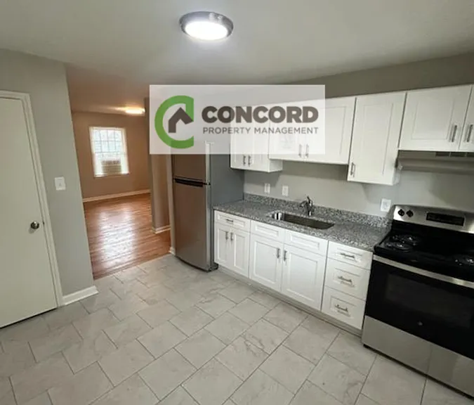 421 E Hendrix St #B — Photo 6