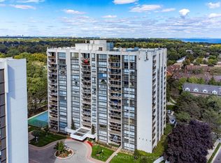 Ennisclare on the Lake, Oakville, ON L6L 5L5