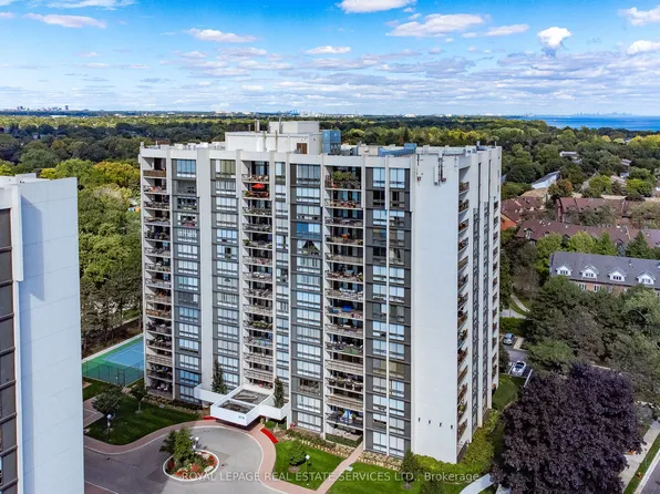2175 Marine Dr #1006, Oakville, ON L6L 5L5