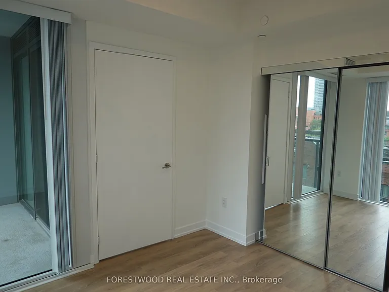 158 Front St E #519 — Photo 13