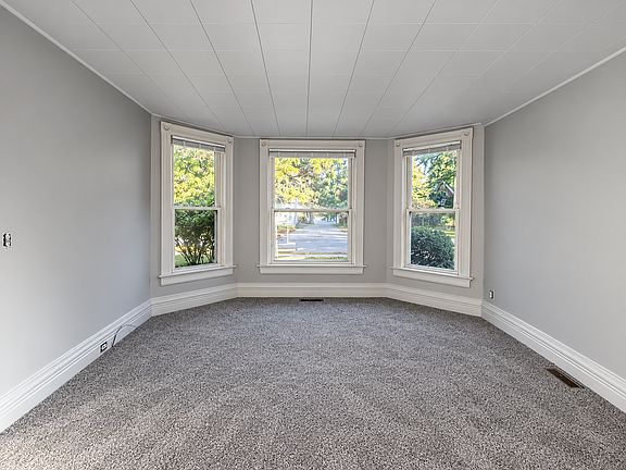 5th image of 305 Euclid St #1