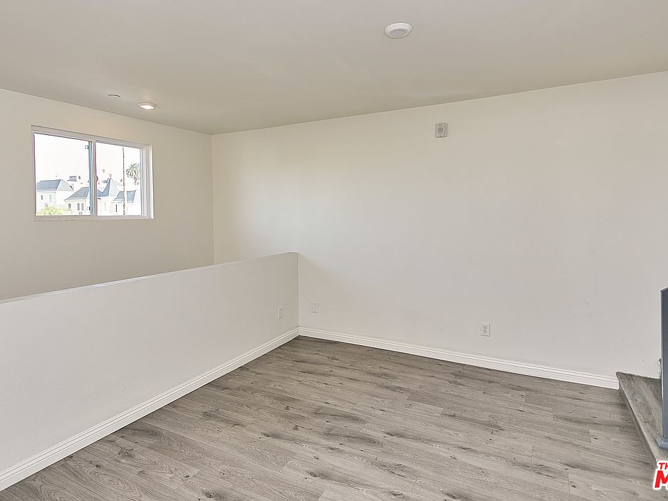 1st image of 407 N Ardmore Ave #303