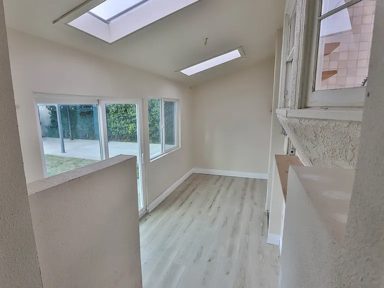 3031 Chestnut St — Photo 24