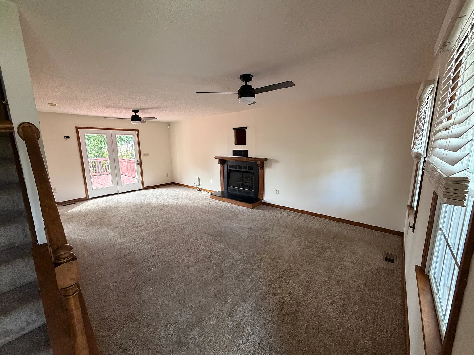3 bed, 2.5 bath, 1740 sqft, $2,300 — Photo 2