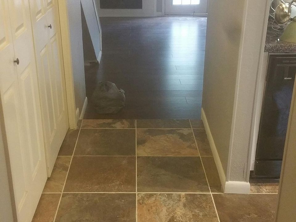 Entry/foyer into living area