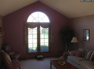 2518 Serenity Ln, Uniontown, OH 44685