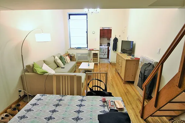 Rented by JK Dansar Corp | media 12