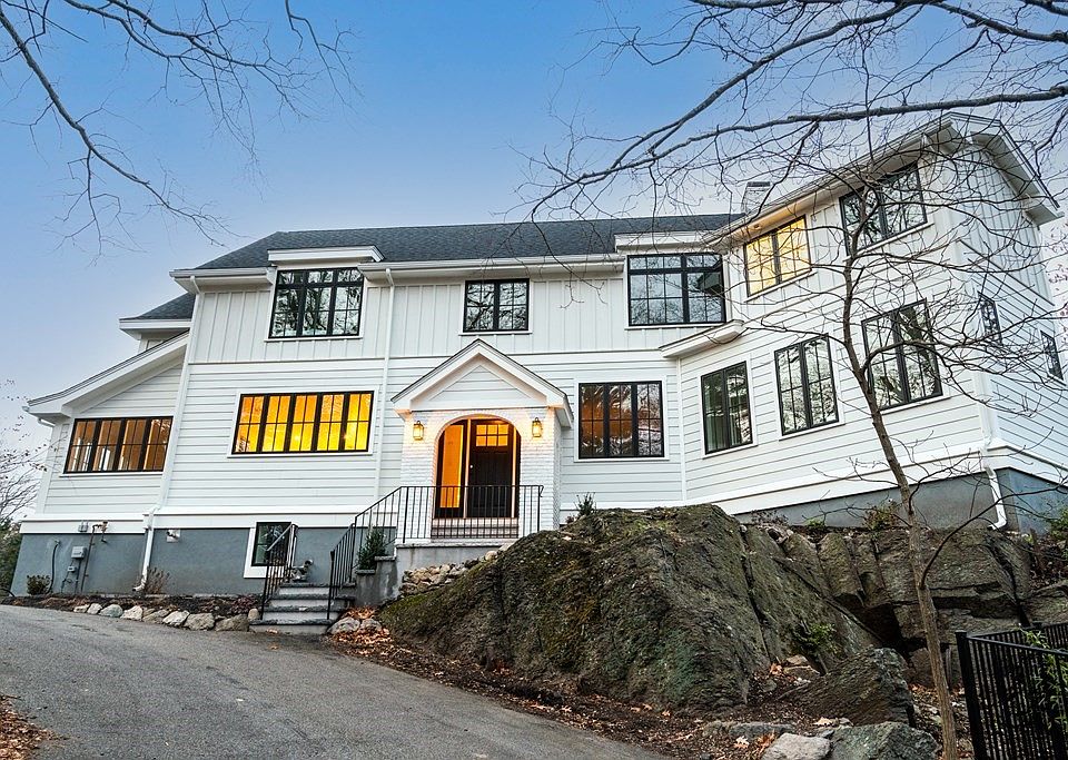 137 Intervale Rd, Chestnut Hill, MA 02467 Zillow