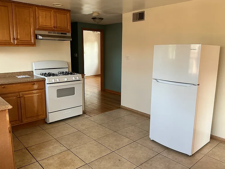 2104 N Merrimac Ave — Photo 13