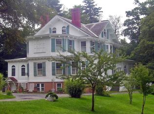 20 Riverview Cir, Poughkeepsie, NY 12601