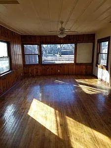 1804 Rose St — Photo 2